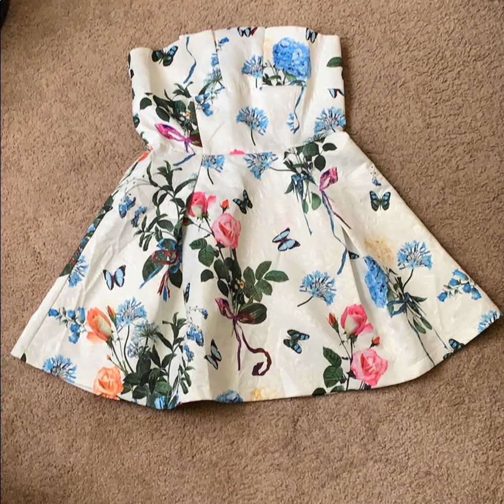 Flower print Dress - Picture 1 of 8